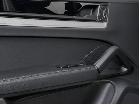 New 2026 Porsche Cayenne Coupe AWD/4WD image 6