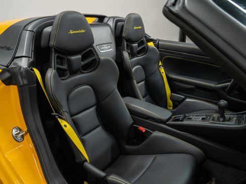 Used 2019 Porsche 911 Speedster RWD image 24