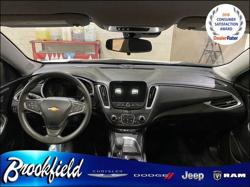 Used 2025 Chevrolet Malibu LT image 13