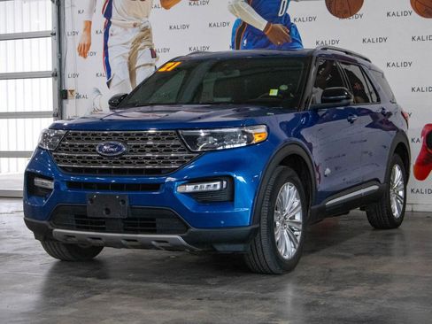 Used 2021 Ford Explorer King Ranch w/ Premium Technology Package image 22