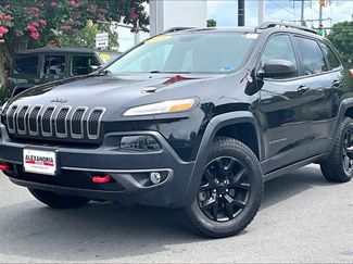 Used 2015 Jeep Cherokee Trailhawk w/ Leather Interior Group AWD/4WD video 1