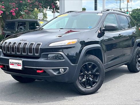 Used 2015 Jeep Cherokee Trailhawk w/ Leather Interior Group AWD/4WD image 1