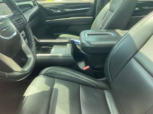Used 2021 GMC Yukon XL Denali AWD/4WD image 7