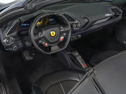 Used 2019 Ferrari 488 Spider image 29