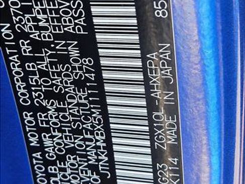 Used 2021 Toyota C-HR Limited image 22