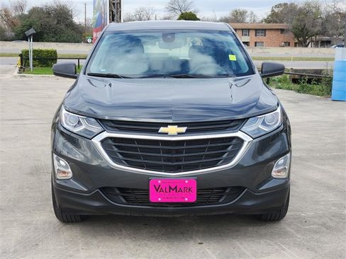 Used 2020 Chevrolet Equinox LS image 2