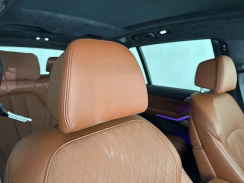 Used 2024 BMW X7 M60i w/ Executive Package image 59