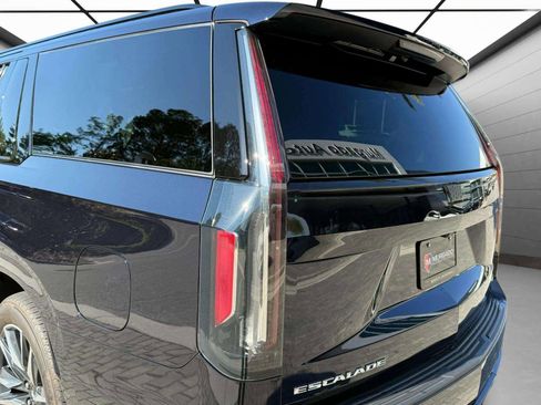 Used 2024 Cadillac Escalade ESV Sport Platinum w/ Heavy-Duty Trailer Package RWD image 11