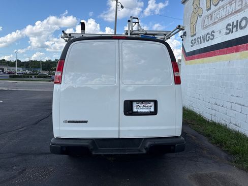 Used 2018 Chevrolet Express 2500 w/ Safety Package RWD image 6