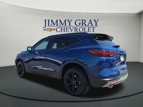 Used 2023 Chevrolet Blazer LT w/ Midnight/Sport Edition FWD image 3