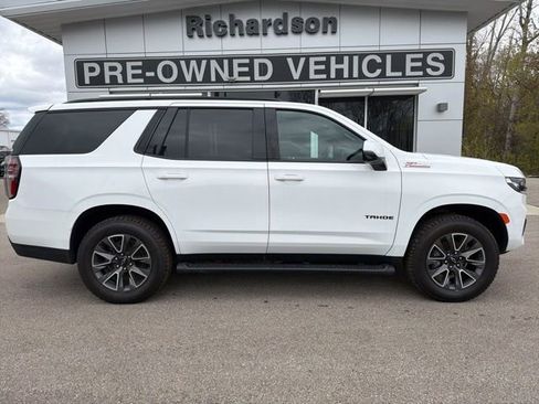 Used 2023 Chevrolet Tahoe Z71 w/ Luxury Package AWD/4WD image 2