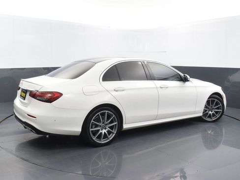 Used 2021 Mercedes-Benz E 350 Sedan image 4