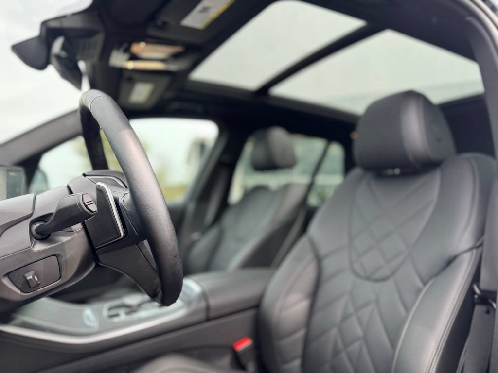 Used 2024 BMW X5 xDrive40i AWD/4WD image 17