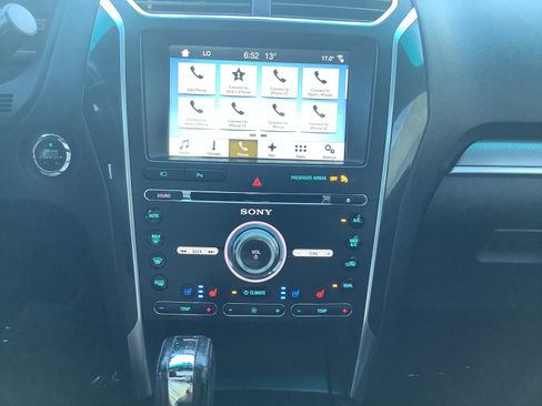Used 2017 Ford Explorer Sport AWD/4WD image 24