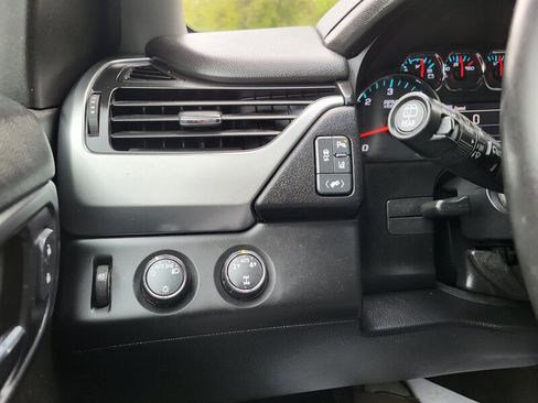 Used 2015 Chevrolet Tahoe LT AWD/4WD image 24
