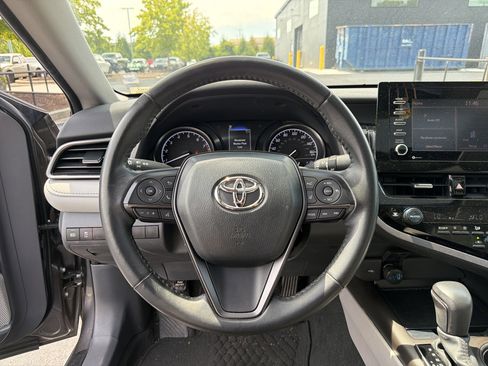Used 2023 Toyota Camry SE w/ Convenience Package FWD image 18