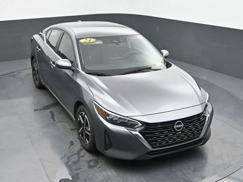 Used 2024 Nissan Sentra SV FWD image 36