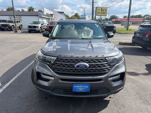 Used 2022 Ford Explorer XLT w/ Equipment Group 202A AWD/4WD image 14