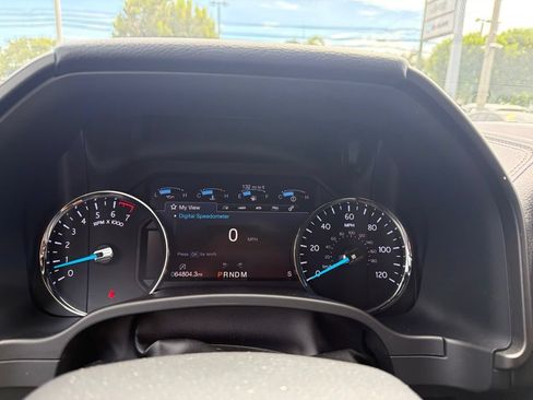 Used 2019 Ford Expedition Limited w/ Equipment Group 302A RWD image 4