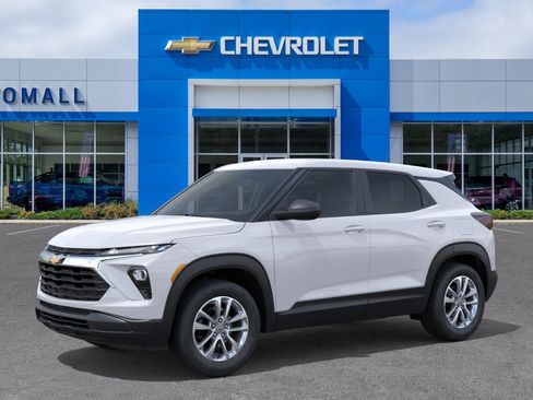 New 2026 Chevrolet TrailBlazer LS w/ LS Convenience Package AWD/4WD image 2