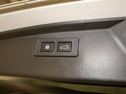 Used 2022 Subaru Outback Wilderness image 7