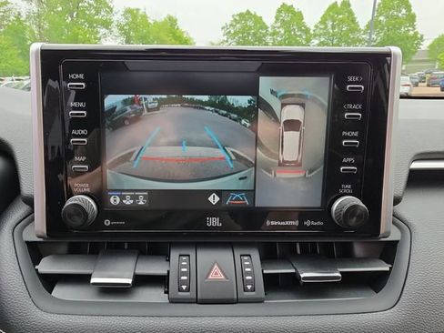 Used 2020 Toyota RAV4 Limited AWD/4WD image 18