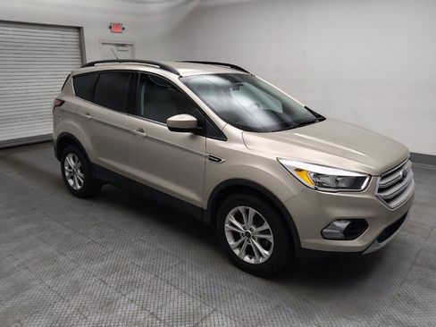 Used 2018 Ford Escape SE FWD image 11