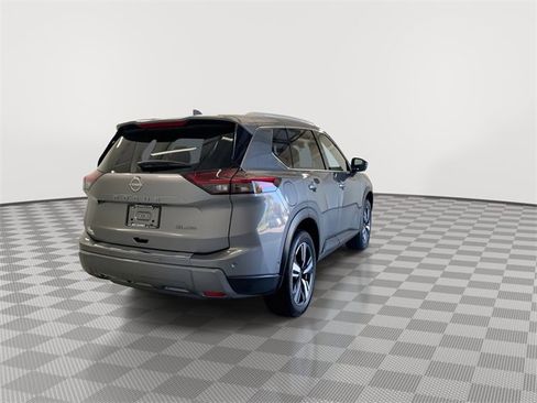 Certified 2025 Nissan Rogue SL w/ SL Premium Package image 11
