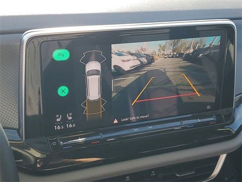 Certified 2025 Volkswagen Atlas Peak Edition SE image 27