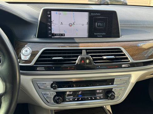 Used 2016 BMW 740i RWD image 9