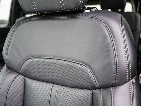 New 2026 Jeep Grand Wagoneer L Summit AWD/4WD image 28