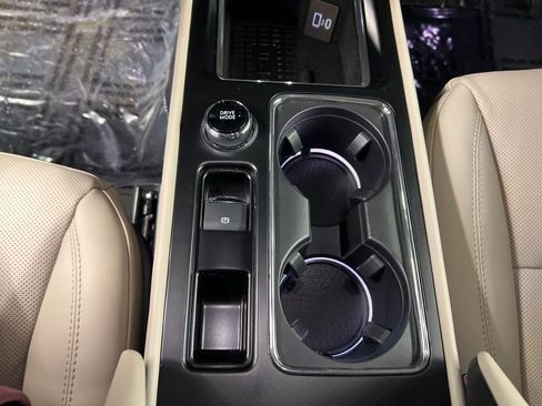 New 2026 Lincoln Corsair Reserve image 16