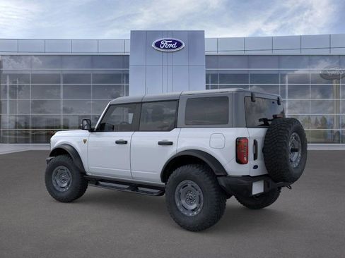 New 2025 Ford Bronco Badlands image 4