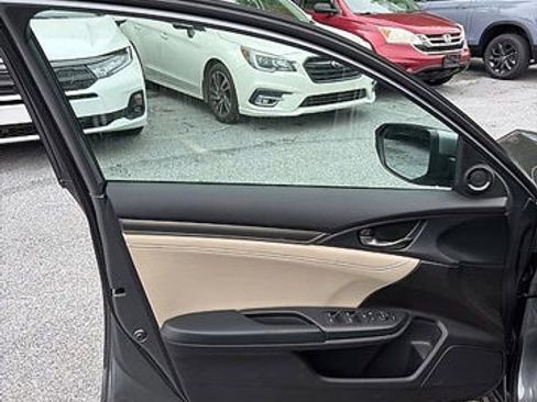 Used 2019 Honda Civic EX-L image 22