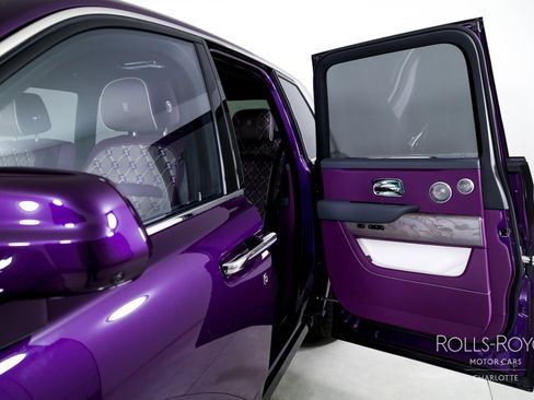 Used 2025 Rolls-Royce Cullinan image 17