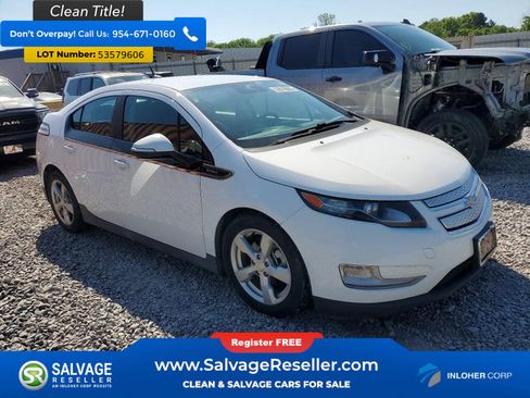 Used 2013 Chevrolet Volt w/ Comfort Package FWD image 5