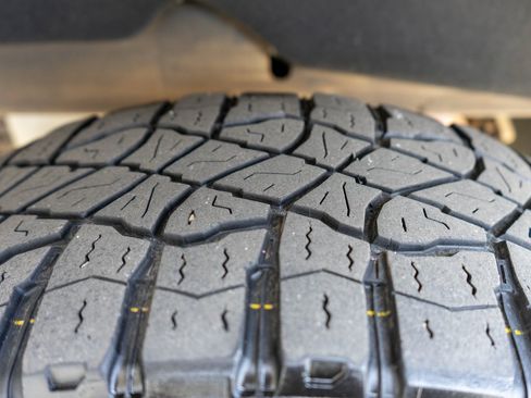 Used 2024 GMC Sierra 1500 AT4 w/ AT4 Preferred Package image 39