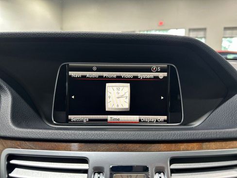 Used 2014 Mercedes-Benz E 350 Sedan image 61