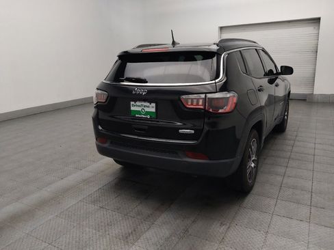 Used 2018 Jeep Compass Latitude w/ Popular Equipment Group FWD image 9