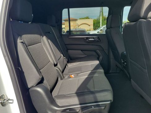 New 2026 Chevrolet Suburban LS image 18