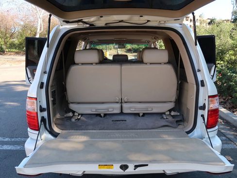 Used 2005 Lexus LX 470 4WD image 15