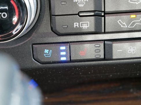 Used 2019 Ford F150 Lariat w/ Equipment Group 502A Luxury image 28