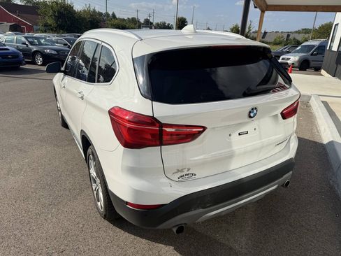 Used 2018 BMW X1 xDrive28i w/ Premium Package Essential AWD/4WD image 9