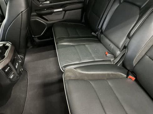 Used 2025 RAM 1500 Laramie AWD/4WD image 11