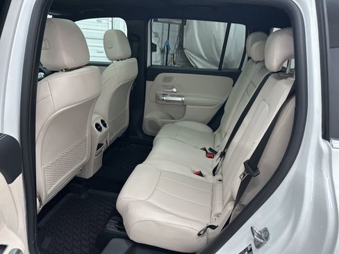 Used 2026 Mercedes-Benz GLB 250 image 25