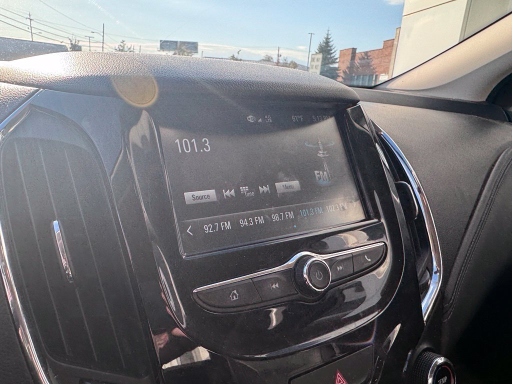 Used 2017 Chevrolet Cruze Premier FWD image 15