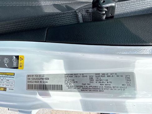 Used 2023 Jeep Wrangler Sport image 21