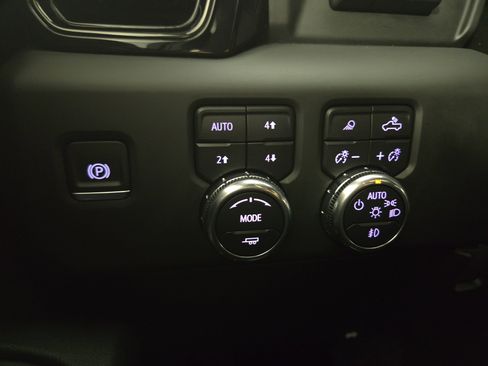 Certified 2024 GMC Sierra 2500 AT4 w/ AT4 Premium Plus Package AWD/4WD image 25