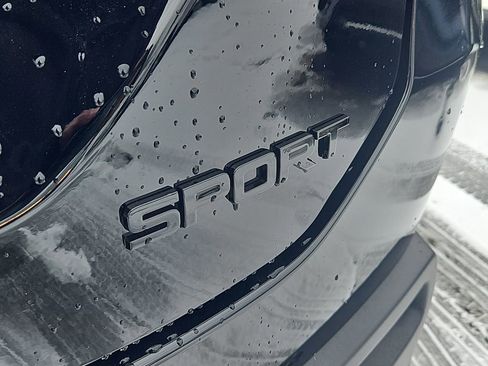 Used 2025 Honda Pilot Sport image 12