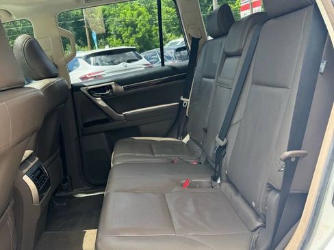 Used 2014 Lexus GX 460 w/ Premium Package AWD/4WD image 28